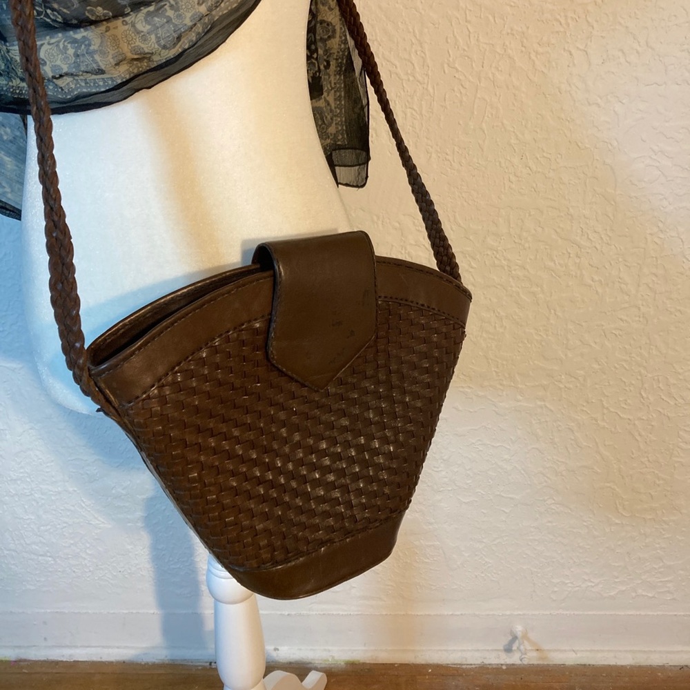Inge Christopher Brown Genuine Handmade Woven Leather ? Cross Body Purse Vintage